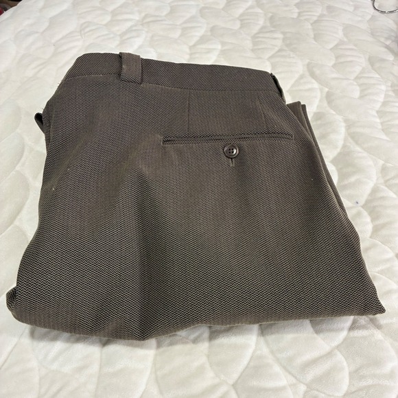 Armani Collezioni Mens Brown Herringbone Wool Blend Dress Pants Pleated 43/32 - Picture 7 of 9